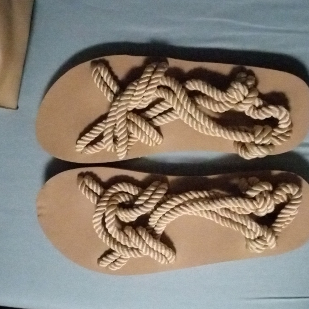 Beige sandals size 10
